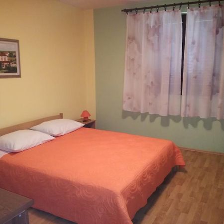 Apartment Nela Фунтана Екстериор снимка